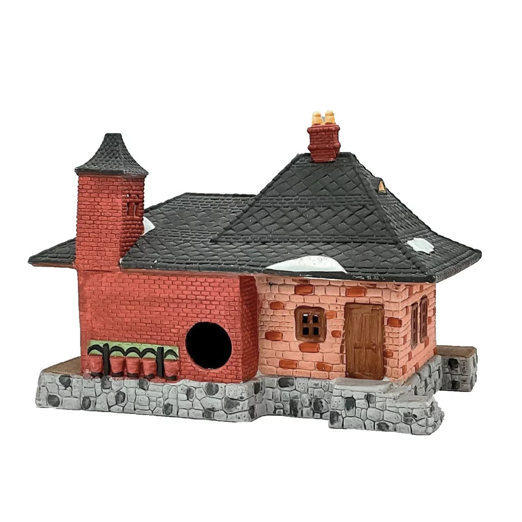 Chadbury Station - Back - Department 56